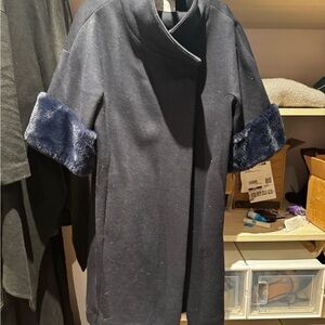 Elegant Navy Women's Coat with Faux Fur Trim